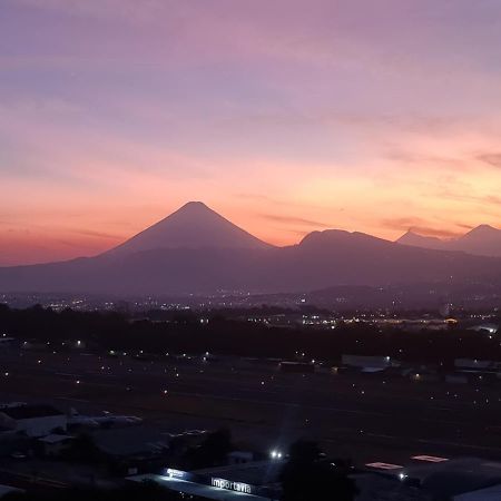 Amazing Volcano Views In Front Of Airport Гватемала Экстерьер фото